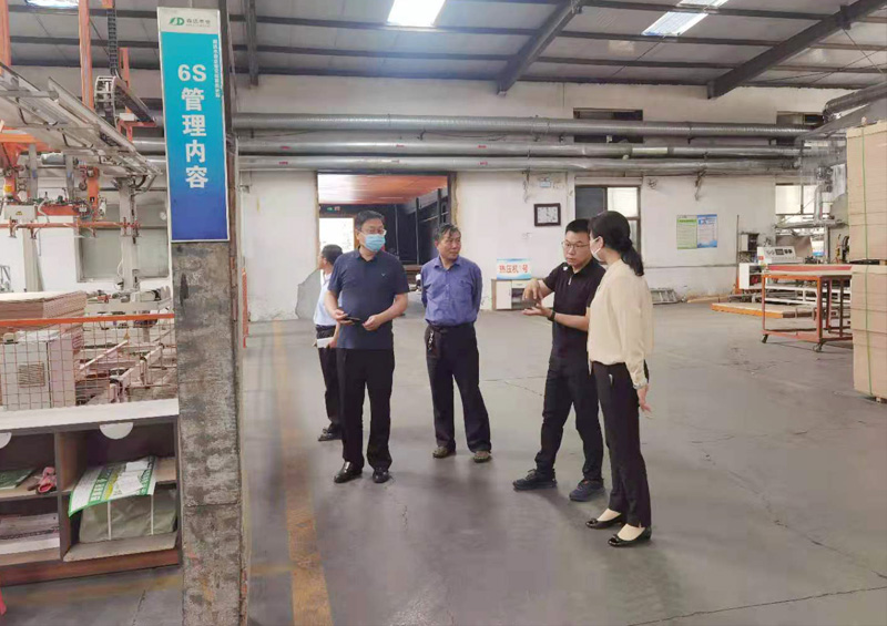 �г���ܾ��쵼���ҹ�˾ݰ��ָ��